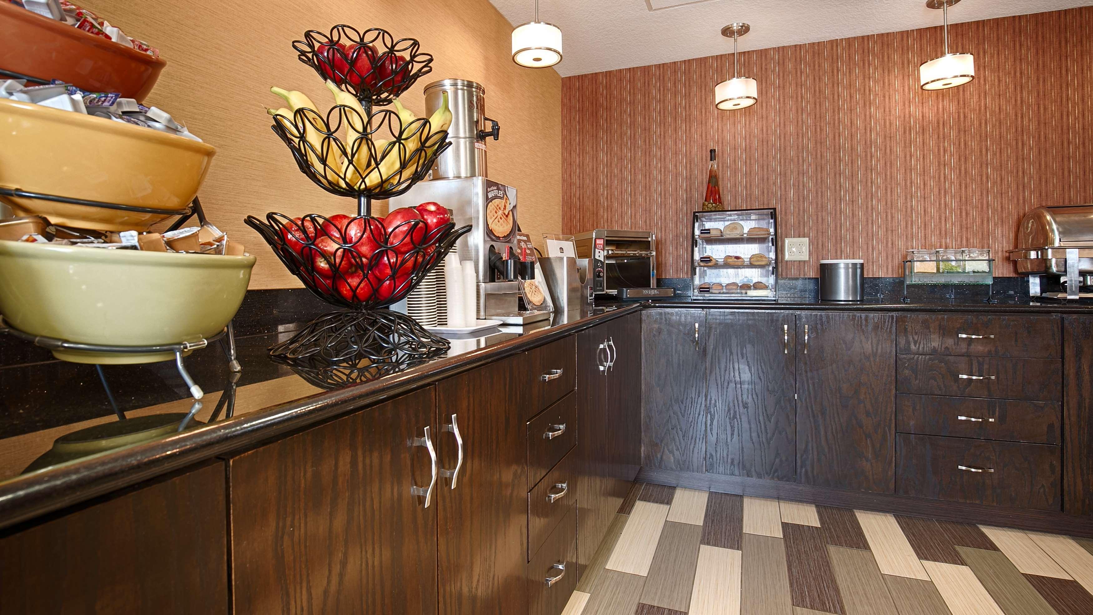 Best Western Luxbury Inn Fort Wayne Exterior foto