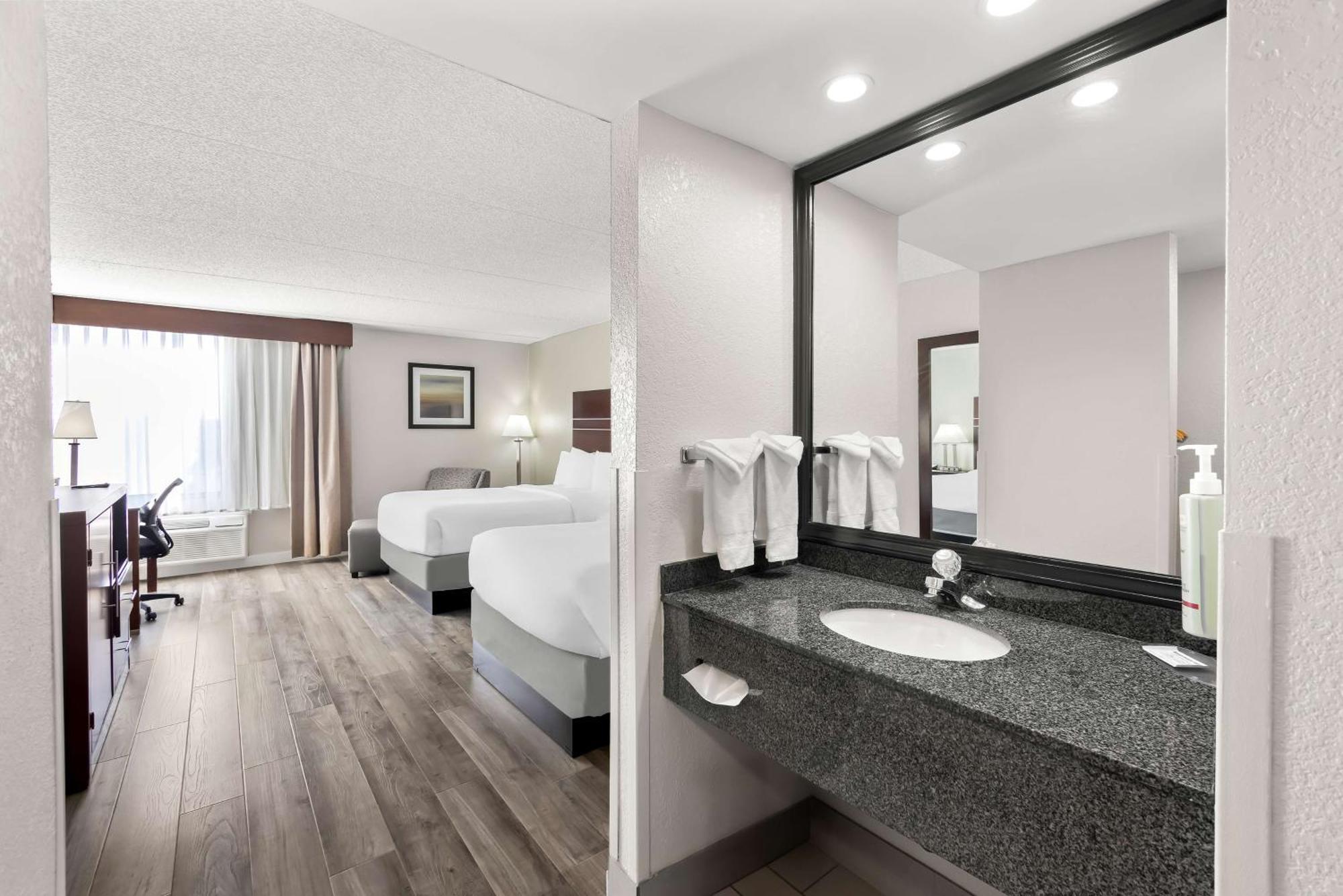 Best Western Luxbury Inn Fort Wayne Exterior foto